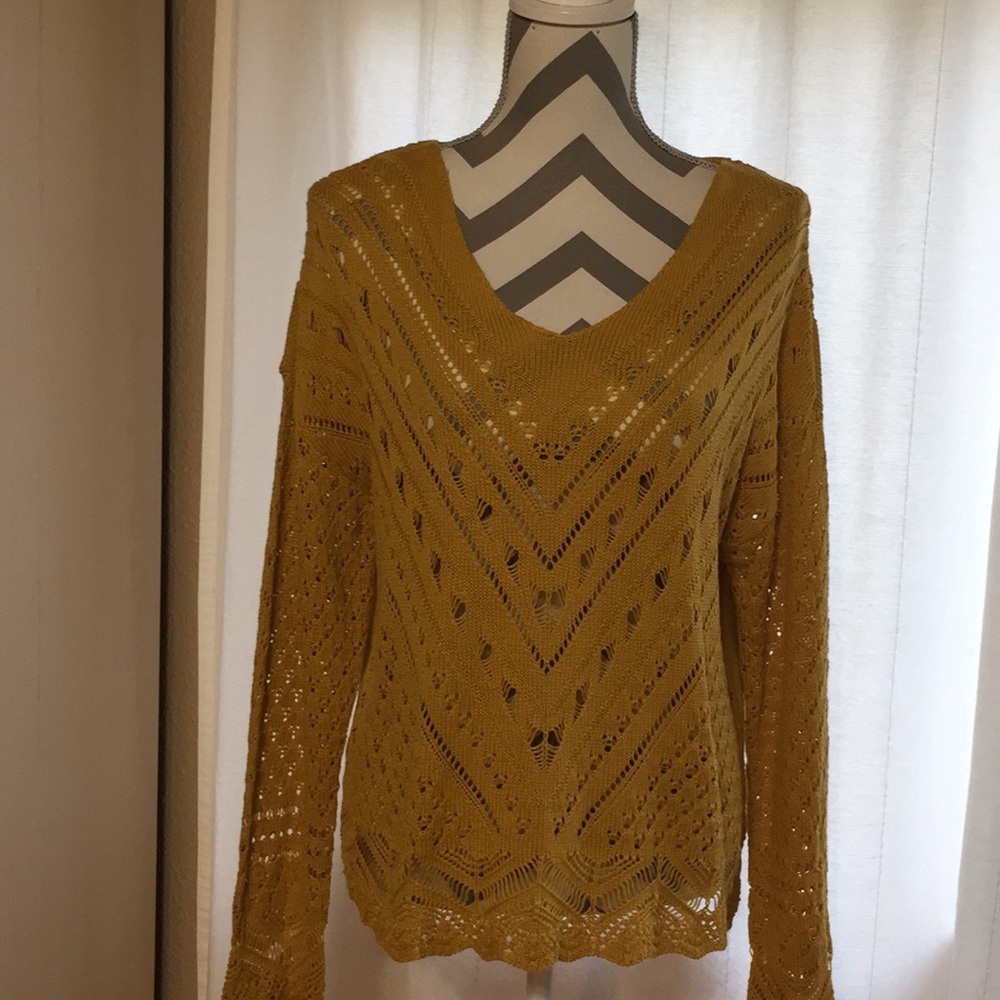 Maurice’s top size M